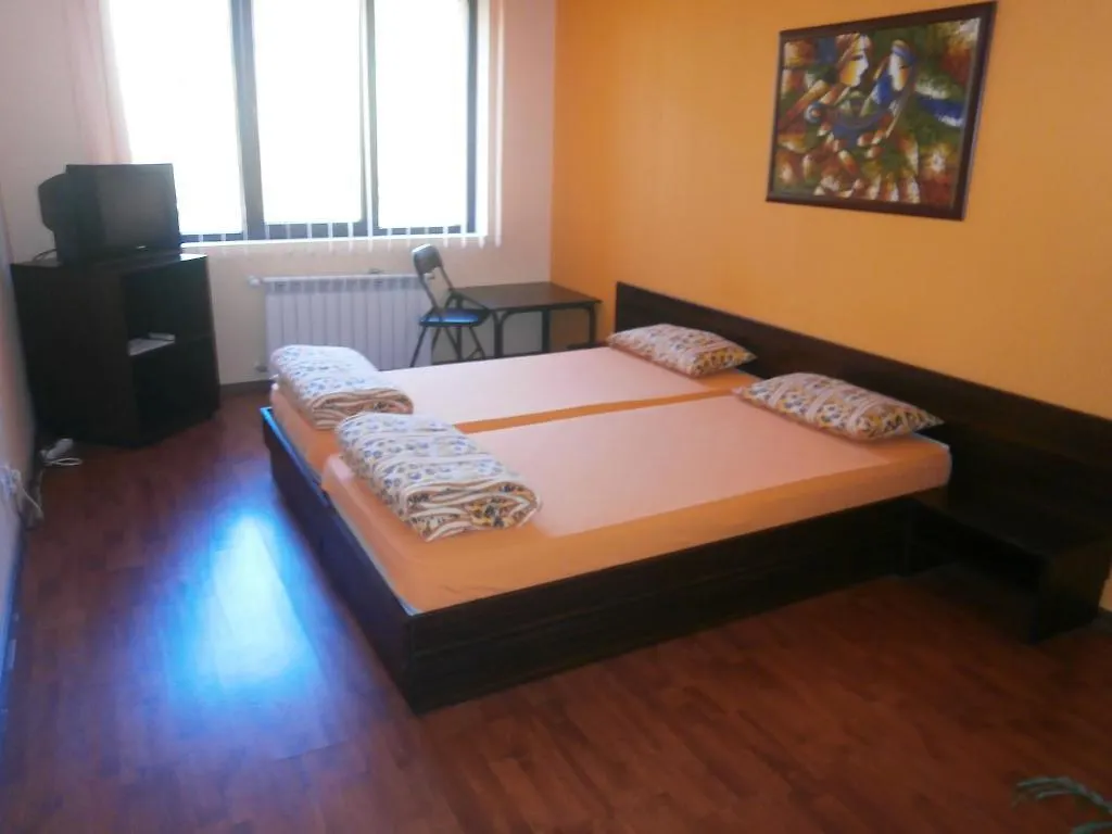 Hostel Taiti Sofia 0*,